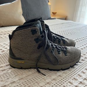 Women’s - Danner Mountain 600 Enduroweave Hiking Boots